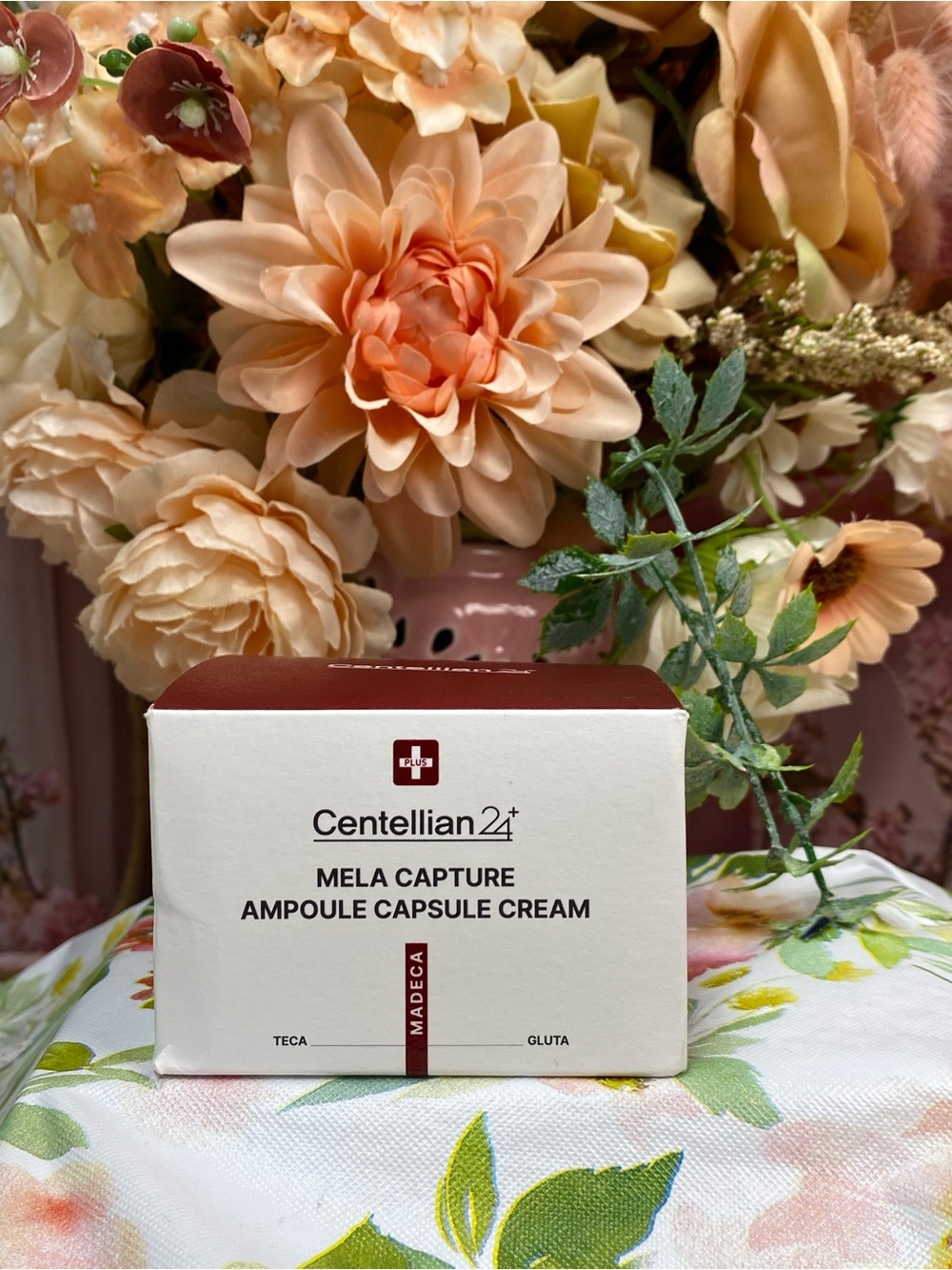 Mela Capture Ampoule Capsule Cream - White